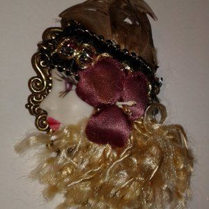 VTG  Lady  Face Pin Brooch